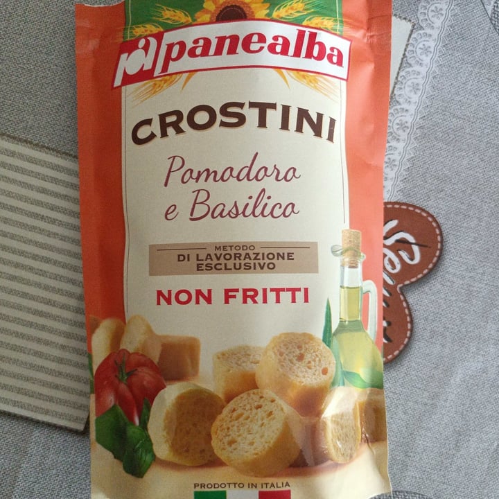 photo of Panealba Crostini basilico e pomodoro shared by @giorgia99 on  06 Jul 2022 - review