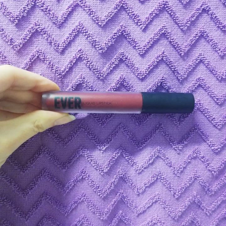 review photo of Wemakeup Ever rossetto liquido shared by @veganchick1999 on 16 Apr 2021 - review