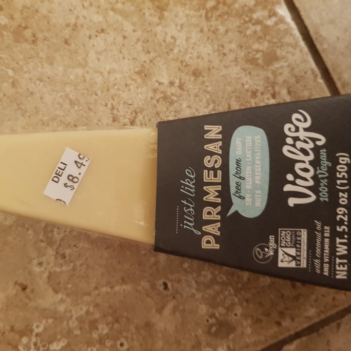 review photo of Violife Just Like Parmesan Wedge shared by @tohoshinkii on 05 May 2020 - review