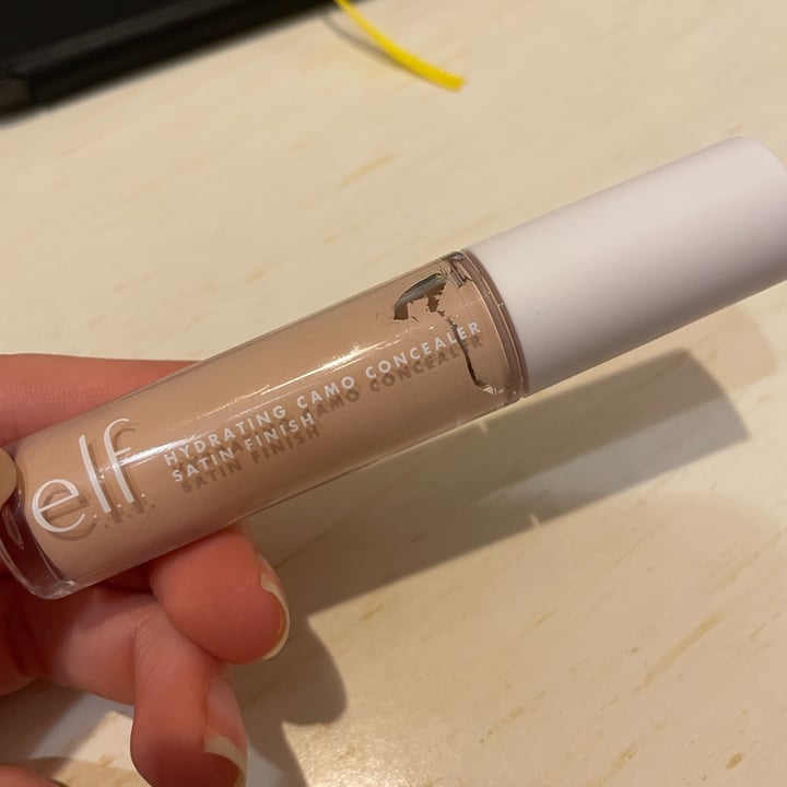 photo of e.l.f. Cosmetics Correttore shared by @giulssd on  23 Mar 2022 - review