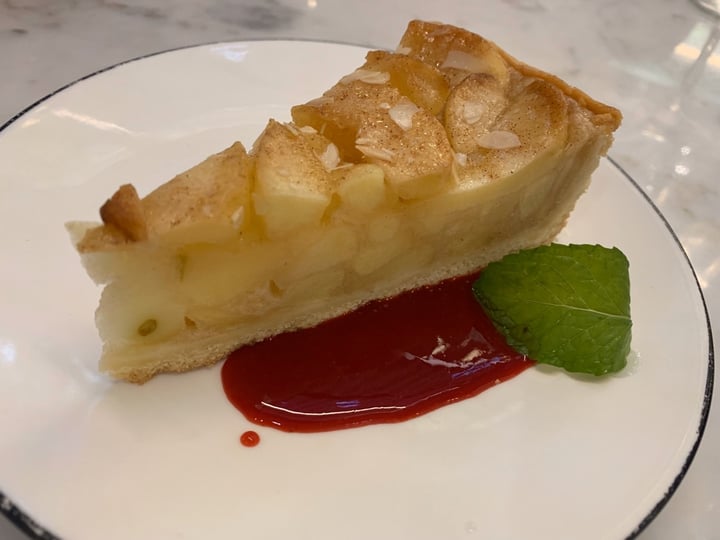 photo of PizzaExpress Vegan Apple Tart shared by @giveafudge2day on  05 Jan 2020 - review