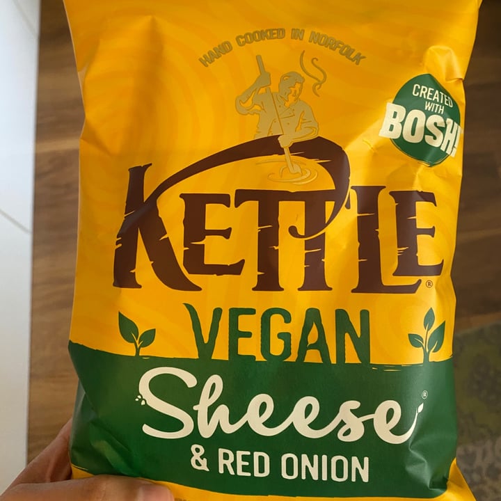 photo of Kettle Vegan Sheese & Red Onion shared by @nataliaelef on  28 Sep 2020 - review