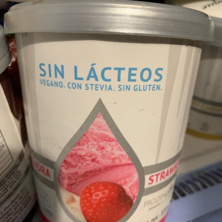 review photo of Frozen boutique Helado de Fresa shared by @fride on 11 Jan 2022 - review