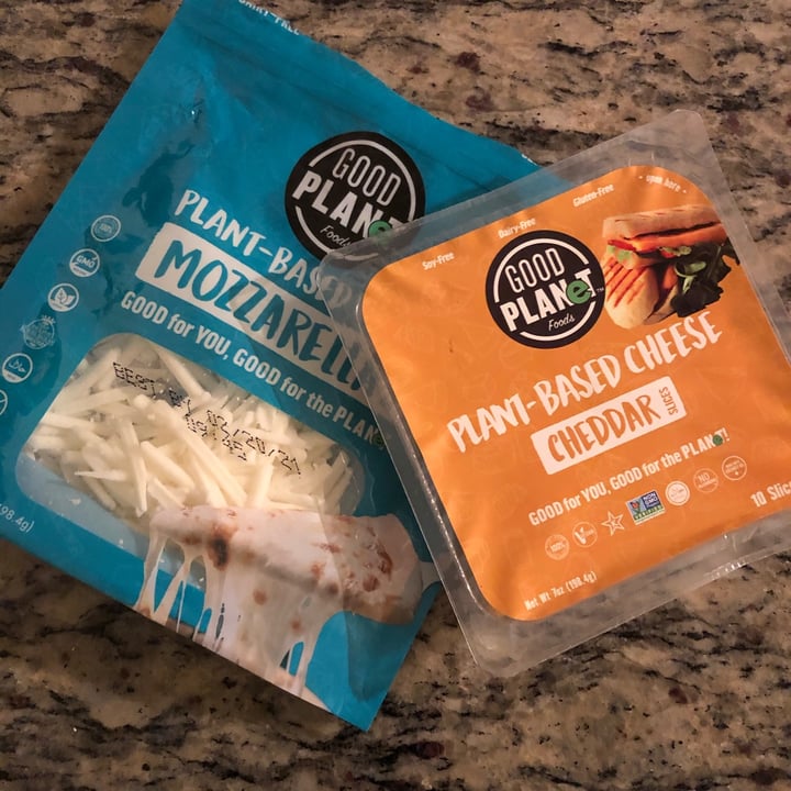 photo of Good Planet Foods Plant-based Cheese Mozzarella Shreds shared by @brazilianvegan on  03 Oct 2020 - review