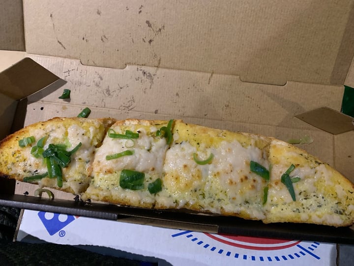 photo of Domino's Pizza St Kilda Vegan Cheesy Garlic Bread shared by @hakamme on  13 Aug 2019 - review