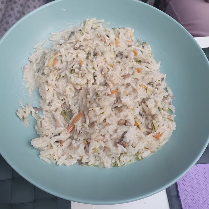 review photo of Nirvana Ristorante Firenze riso basmati verdure e funghi shared by @elenacelentano on 20 May 2022 - review
