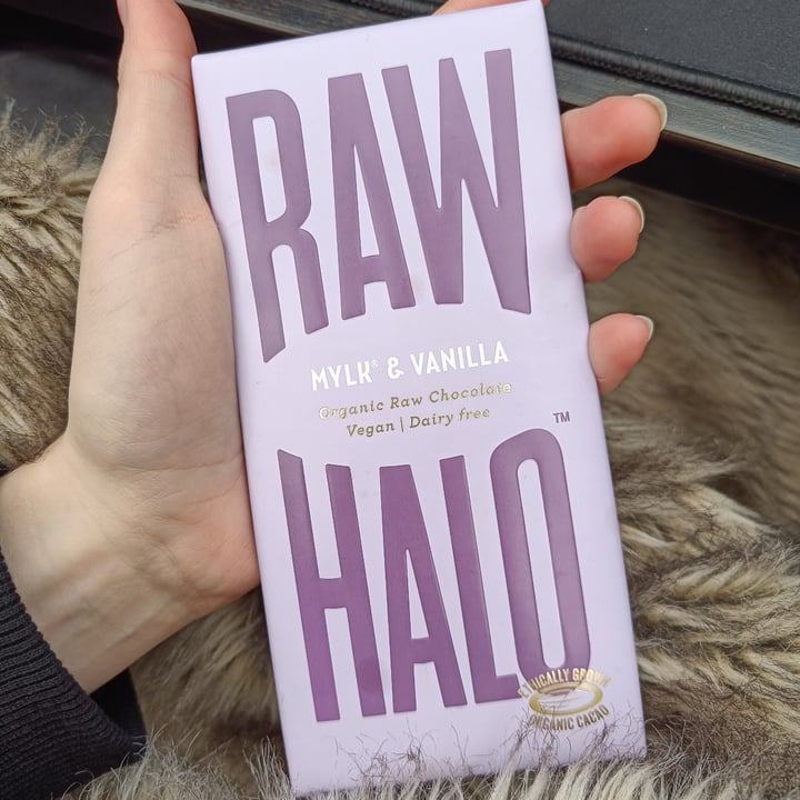 photo of Raw Halo Mylk & Vanilla Organic Raw Chocolate shared by @vervy on  12 Jan 2022 - review