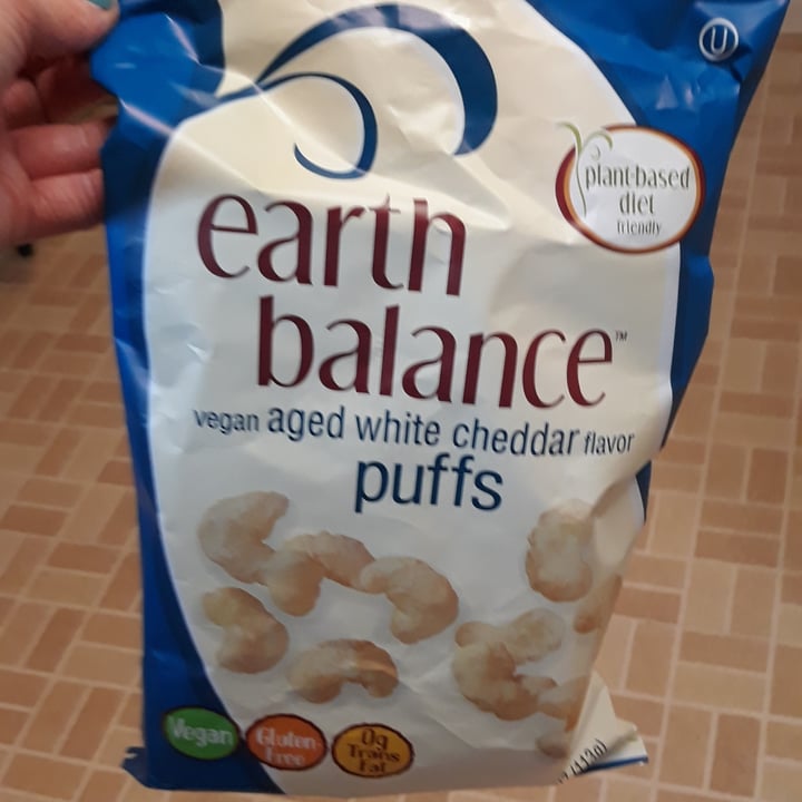 photo of Earth Balance Aged White Cheddar Vegan Puffs shared by @hannahamell on  30 Jun 2021 - review