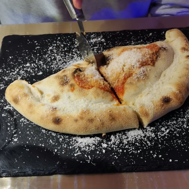 photo of Choose Ristorante Naturale calzone shared by @laurauf on  21 Nov 2022 - review
