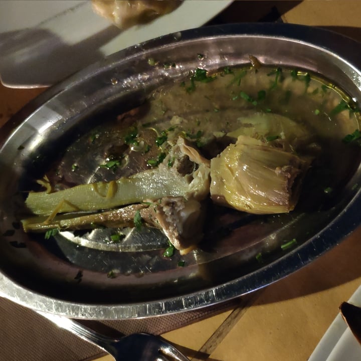 review photo of Da Vittorio a Trastevere Carciofo alla romana shared by @frenny on 17 Apr 2022 - review