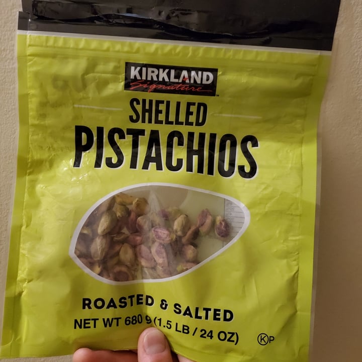 photo of Kirkland Signature Shelled Pistachios shared by @antispeciesistrocky on  23 Feb 2022 - review
