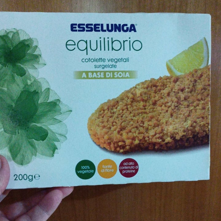 photo of  Esselunga Cotolette vegetali surgelate a base di soia shared by @marinasacco on  08 Feb 2022 - review
