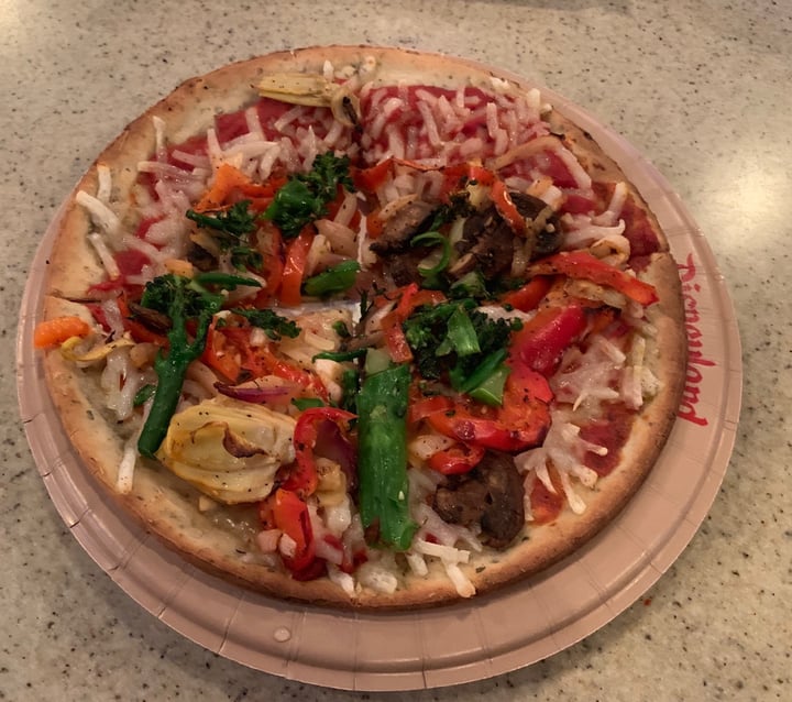 review photo of Boardwalk Pizza & Pasta Vegetarian pizza with vegan cheese shared by @socalpops on 15 Jul 2019 - review