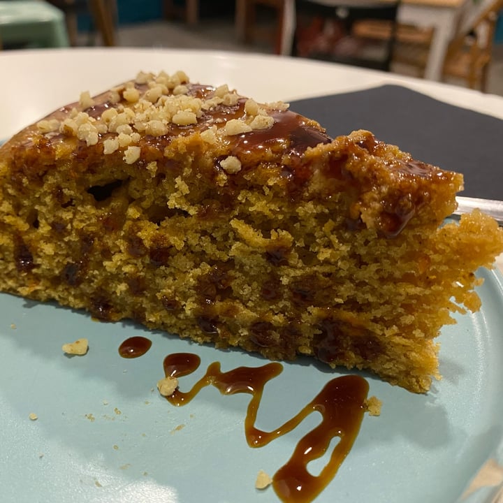 review photo of La Oveja Negra taberna vegana. Carrot cake shared by @valtochi on 12 Nov 2022 - review