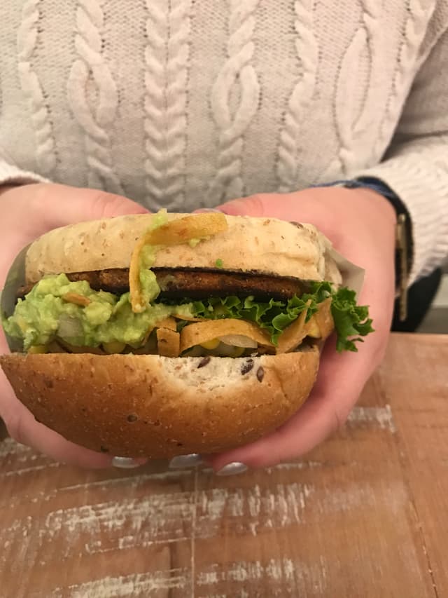 「The Guac Burger」の料理の写真