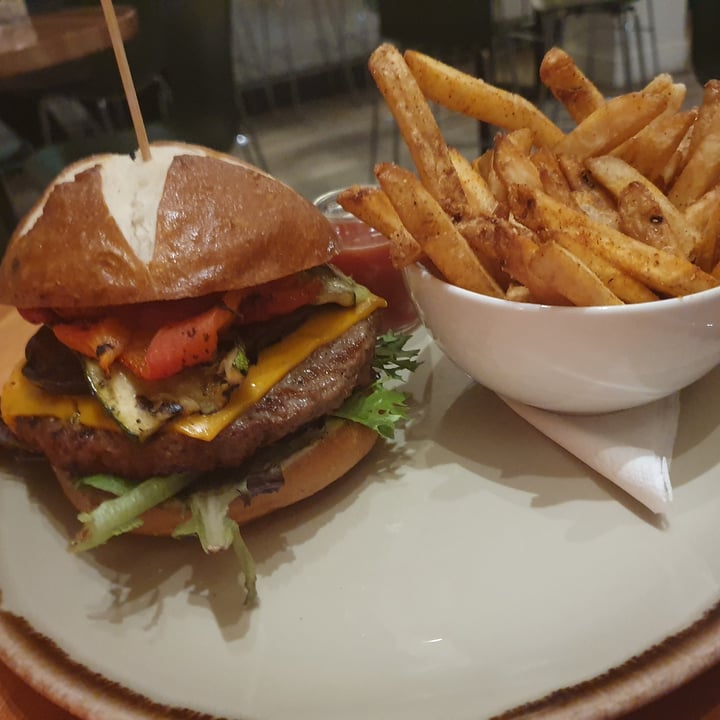 photo of Heirloom Restaurant Ratatouille Burger shared by @anistavrou on  24 Oct 2022 - review