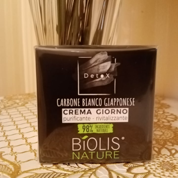 photo of Biolis Nature Crema giorno carbone bianco giapponese shared by @laura1970 on  19 Dec 2022 - review