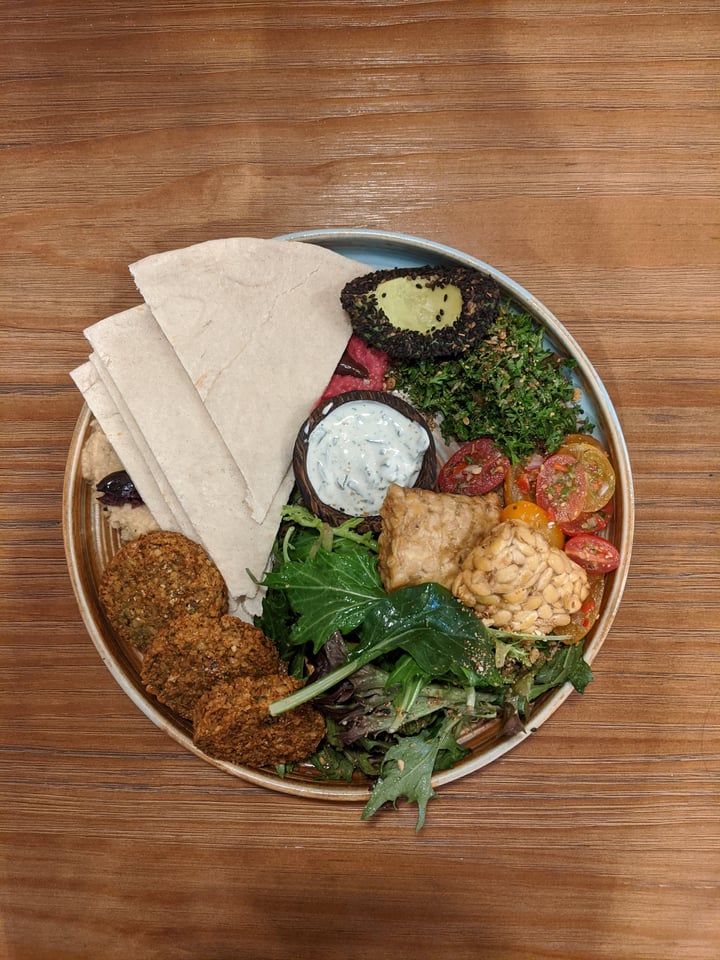 photo of Genius Central Singapore Falafel Bowl shared by @xinru-t on  27 Dec 2020 - review