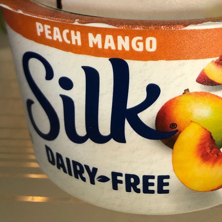 photo of Silk Peach Mango Dairy Free Yogurt alternative shared by @carrotsandcarlos on  24 Jan 2021 - review
