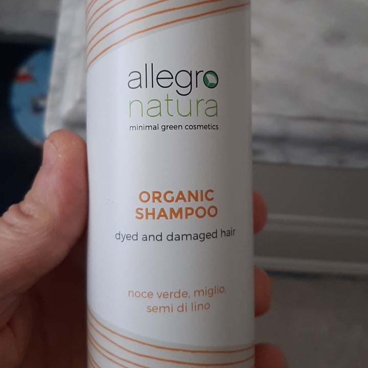 photo of Allegro Natura Organic Shampoo Noce Verde,miglio E Semi Di Lino shared by @camillamassimoj24 on  18 Feb 2022 - review