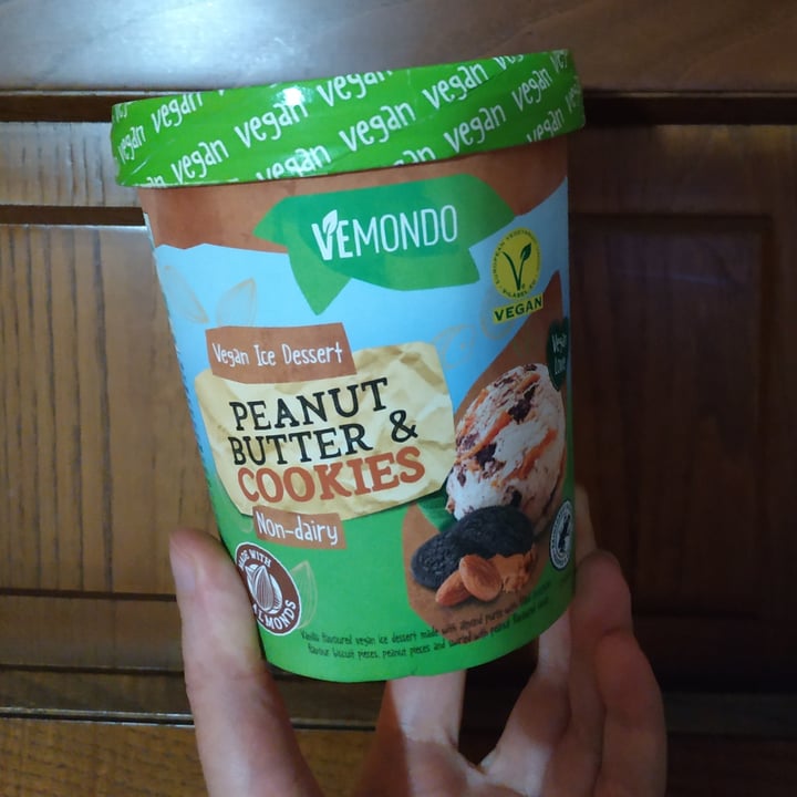 review photo of Vemondo Gelato Peanutbutter & Cookies shared by @rcccll on 22 Mar 2022 - review
