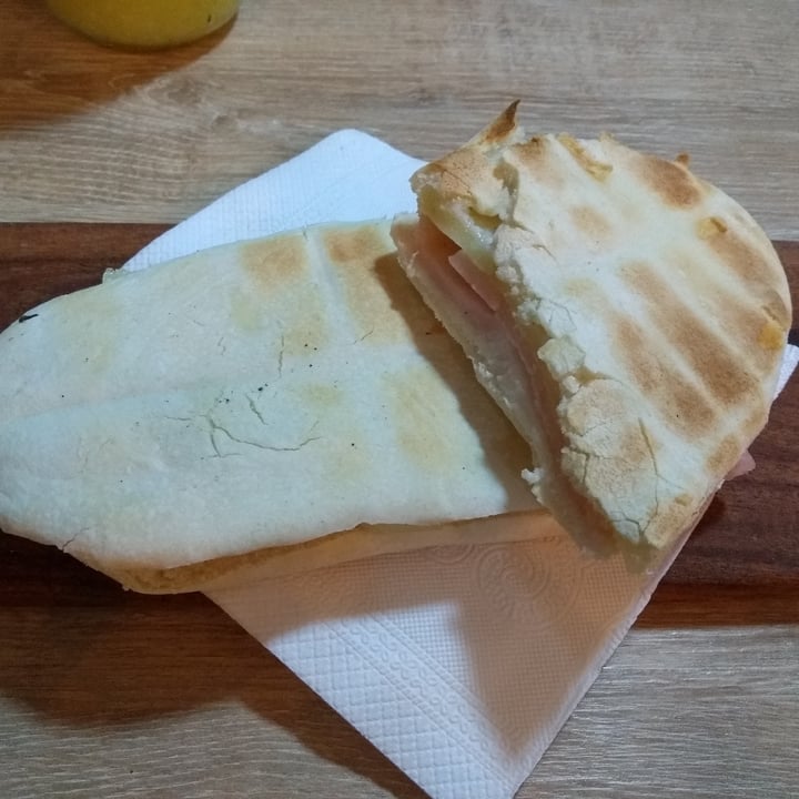 photo of Mönt take away Tostado Jyq Vegano shared by @malenaruiz on  01 May 2021 - review