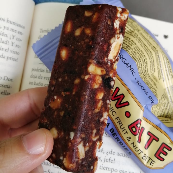 review photo of Raw Bite Raw Bite Vanilla Berries shared by @laurrywhite on 13 May 2022 - review
