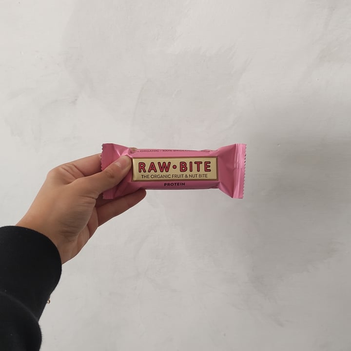 photo of Raw Bite Raw Bite Protein shared by @tastyveg on  06 Dec 2021 - review