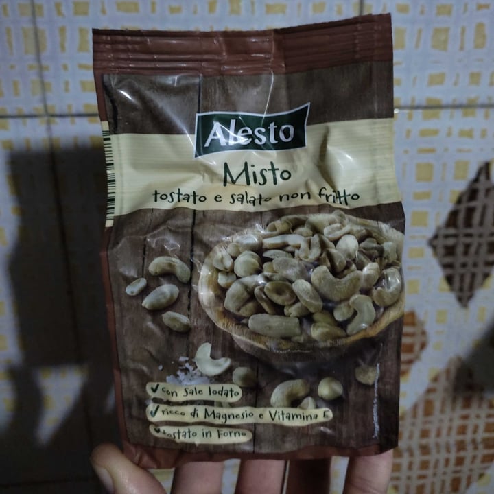 review photo of Alesto Misto tostato e salato shared by @lostregone on 14 Dec 2022 - review
