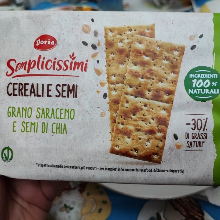 photo of Doria Semplicissimi cereali e semi grano saraceno e semi di chia shared by @effeesse on  28 Sep 2022 - review