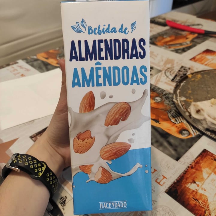 photo of Hacendado Bebida de Almendras shared by @celiaveglove on  22 Jan 2022 - review