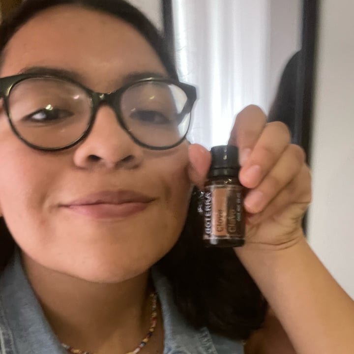 photo of dōTERRA aceite clavo shared by @karenruza on  10 Jun 2022 - review