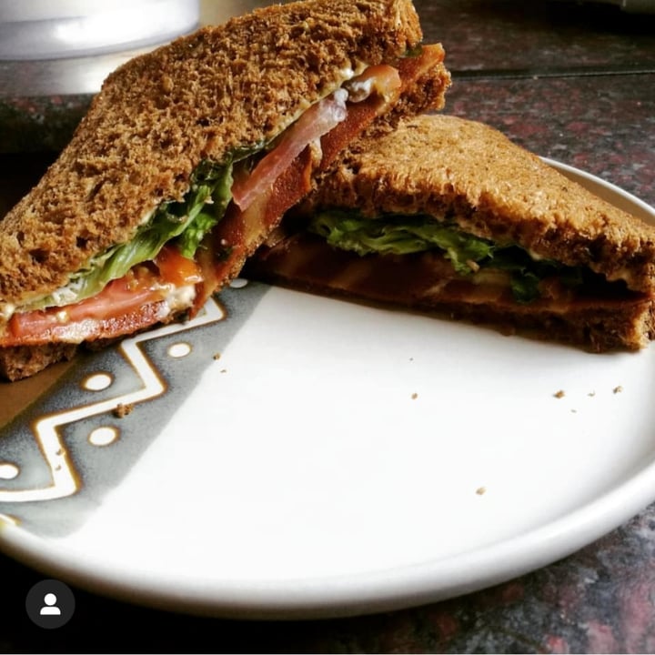 photo of The Fussy Vegan BLT shared by @veganonthesavannah on  29 Apr 2020 - review