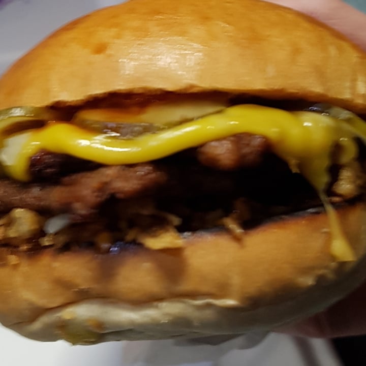 photo of Wholesome Junkies | Arndale Double BBQ Burger shared by @vegan-paul on  26 Mar 2022 - review