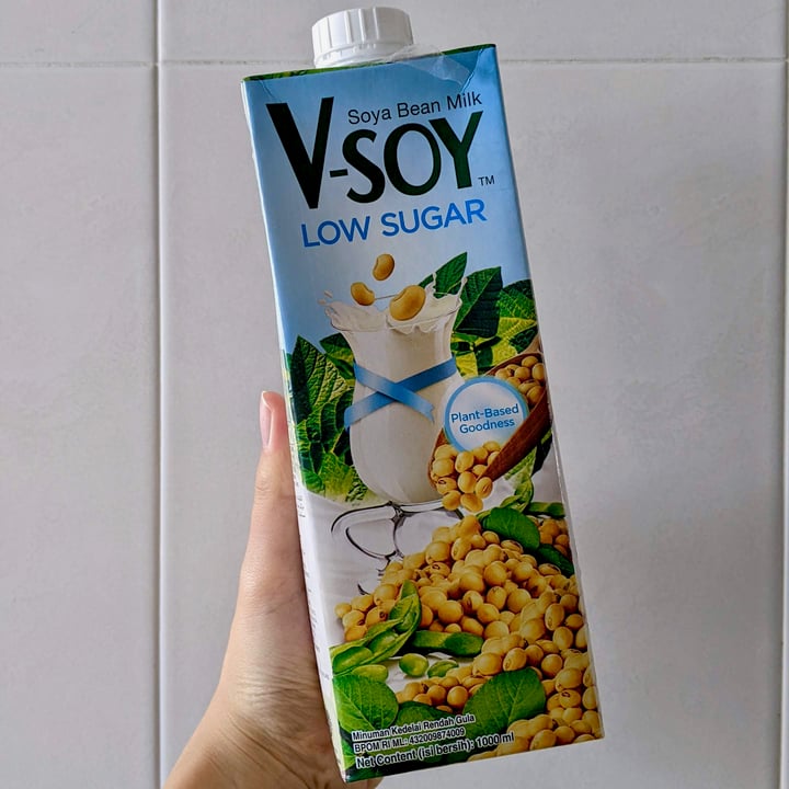 photo of V-Soy V-Soy Low Sugar & For Barista shared by @iveeflower on  27 May 2022 - review