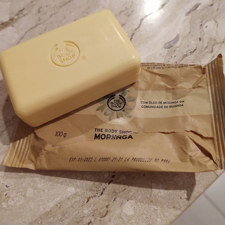 review photo of The Body Shop Sabonete com Óleo de Moringa shared by @miguelandsofia2018 on 25 Apr 2022 - review
