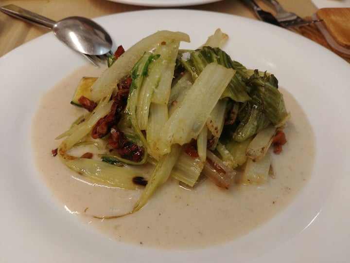 review photo of Km. O Salteado de pencas, calabacin y tomate seco en salsa de almendras shared by @hoerujoel on 21 Jan 2020 - review