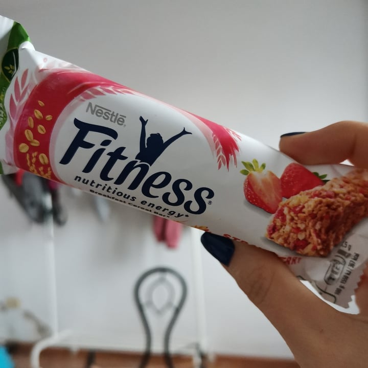 photo of Nestlé Fitness Strawberry Bar shared by @ciupertica on  16 Mar 2021 - review