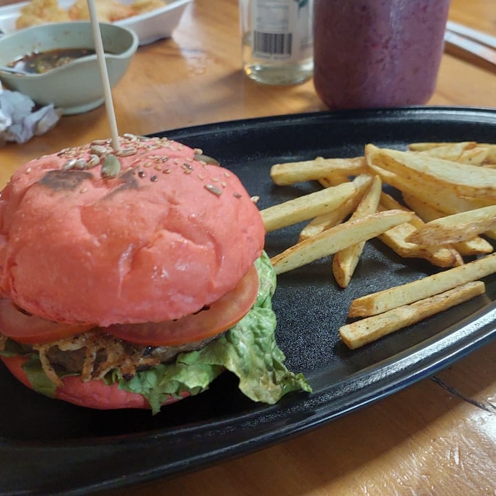 photo of Buena Vida - Plant Based Bar Hamburguesa Beyond shared by @andisuastee on  23 Oct 2022 - review