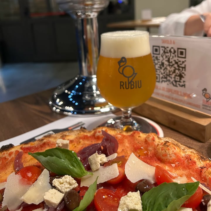photo of Rubiu - Birrificio Artigianale e Brew Pub pizza mediterraneo vegan shared by @emmearn on  13 Nov 2022 - review