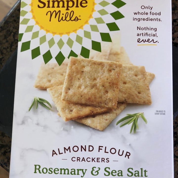 photo of Simple Mills Almond flour crackers rosemary & sea salt shared by @karenasp on  05 Mar 2021 - review
