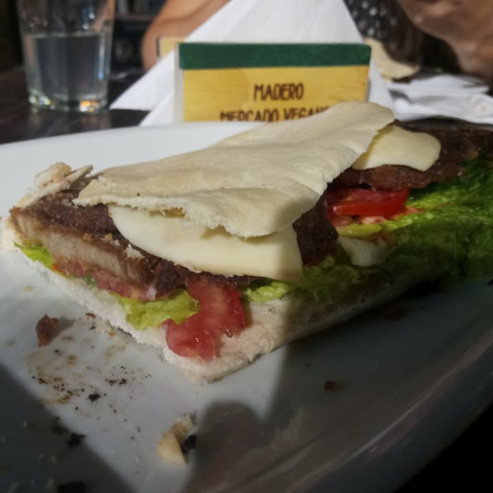 photo of Madero Grill & Deli Sanguche de milanesa de Seitán shared by @aldananu on  16 Dec 2022 - review