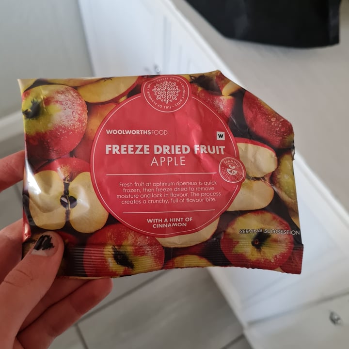 photo of Woolworths Food Freeze dried apples shared by @gloomyvegan on  11 Aug 2021 - review