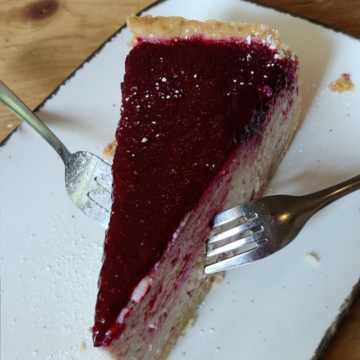 photo of Emmi's Kitchen Glockenbachviertel Berry cheesecake shared by @els17 on  07 Aug 2022 - review