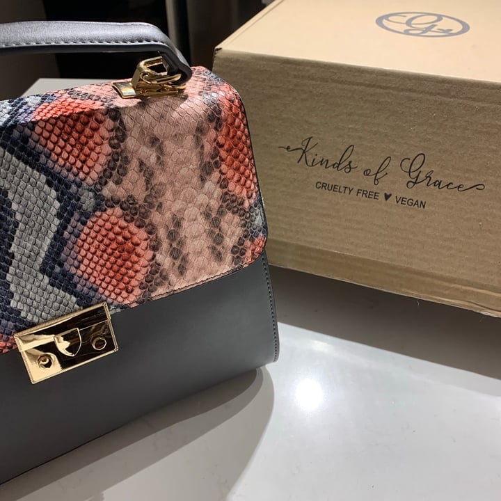 review photo of Kinds of Grace Peach Moonstone Satchel shared by @jessiemat on 30 May 2020 - review