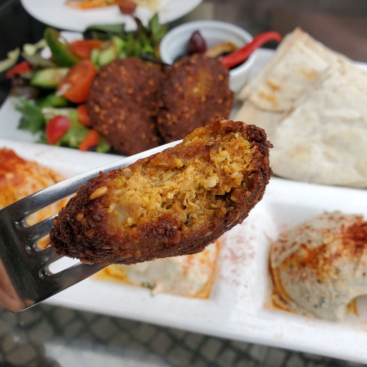 photo of Hemingway's Mezze Platter shared by @moosewong on  16 Jan 2022 - review