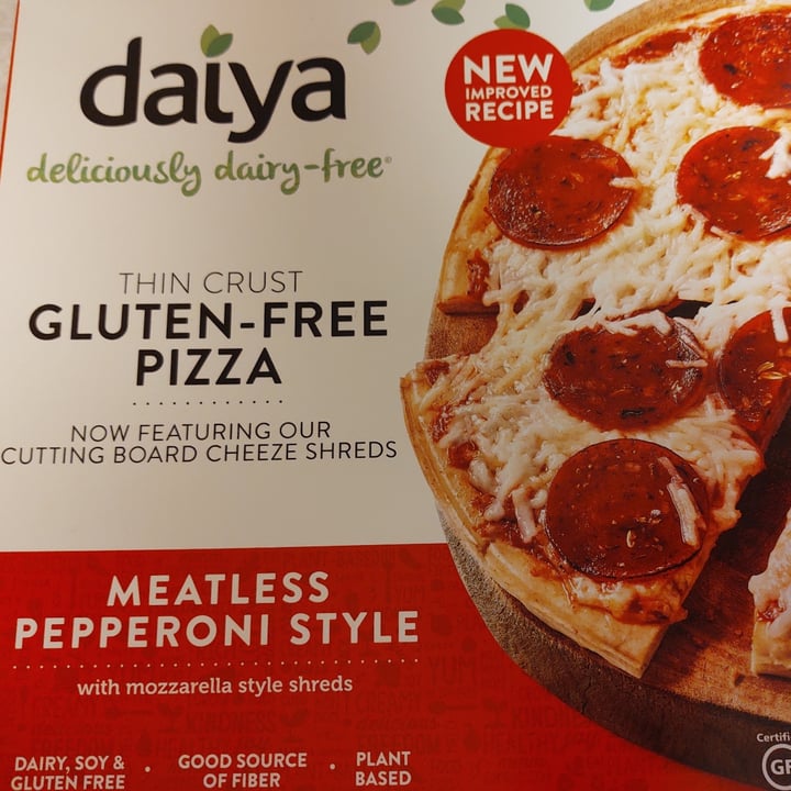 photo of Daiya Vegetable Crust Pizza Meatless Pepperoni style with Jalapeno shared by @healthyhorizons on  14 Feb 2021 - review