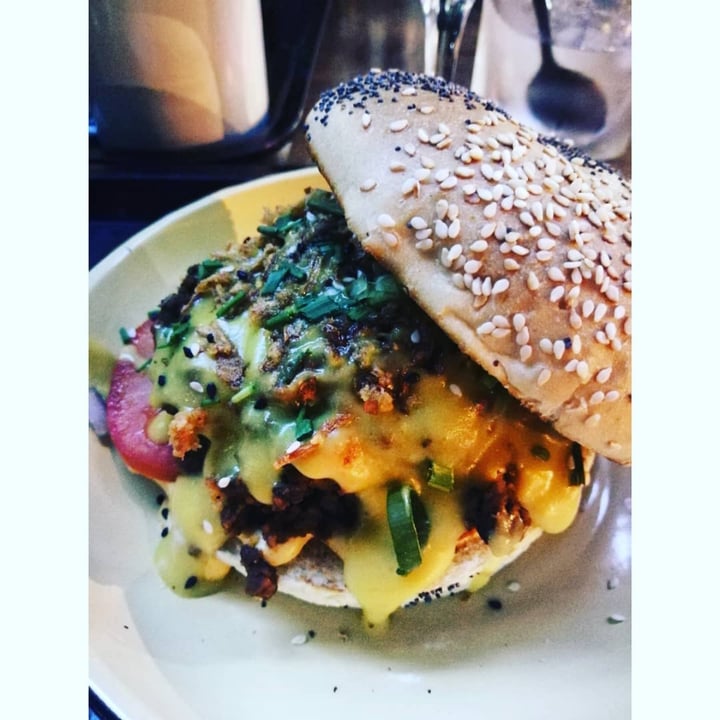 photo of Lekker Vegan Kloof Lekker Sloppy Burger shared by @sharneswartz on  02 Jun 2020 - review