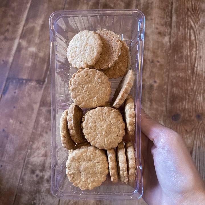 photo of Lilalou Biscuit haver en kokos shared by @-margot- on  01 Nov 2021 - review