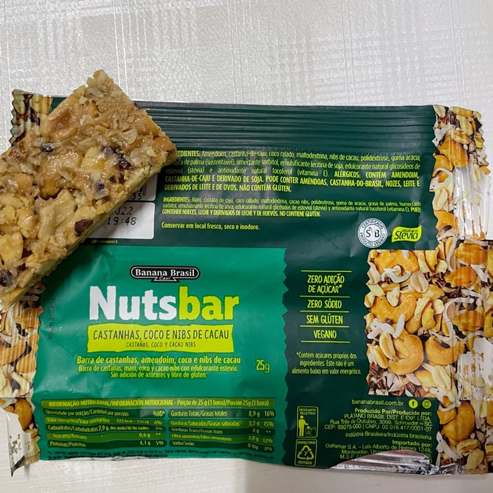 photo of Banana brasil nuts bar - castanhas, coco e nibs de cacau shared by @gagianini on  02 May 2022 - review